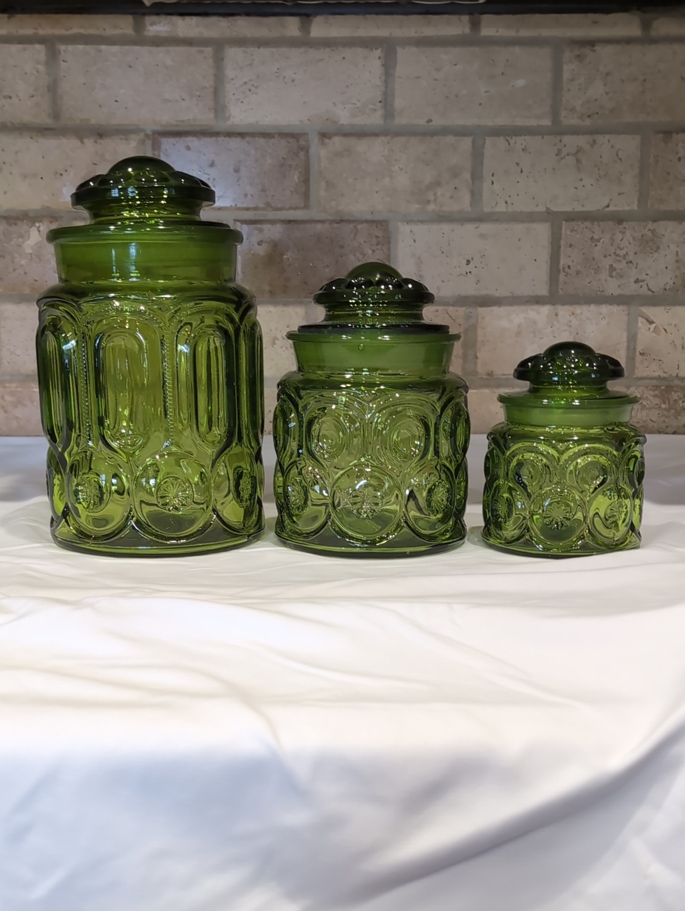 1950's LE Smith Emerald Green Glass Canisters Moon And Stars